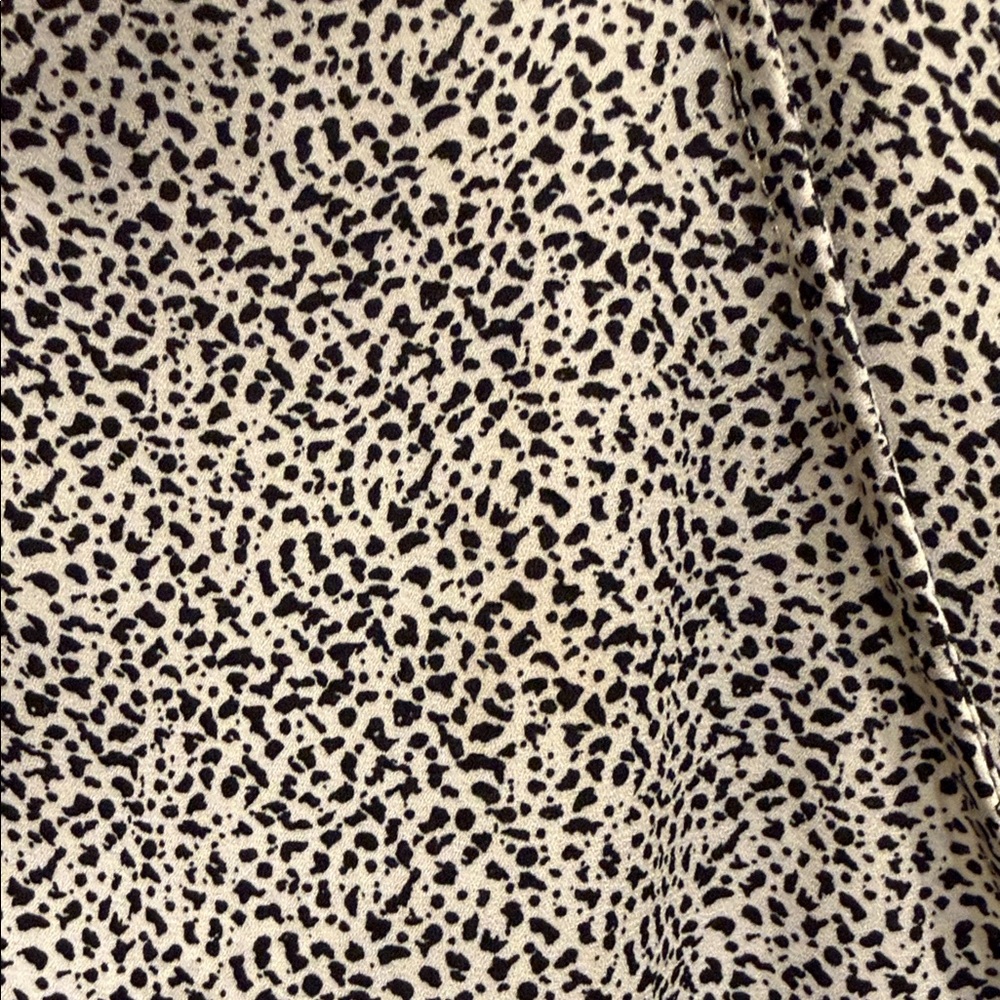 Lush Black and White Patterned Wrap Blouse - Picture 4 of 8